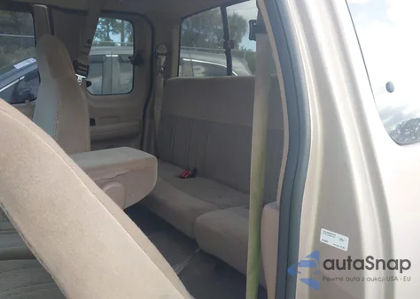 1998 Ford F-150 Lariat/Standard/Xl/Xlt from USA, damaged, VIN 1FTRX18L3WNC33728